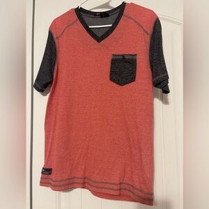 Distortion Men’s two toned shirt - size Medium